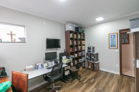 Casa para alugar com 390m², 3 quartos e 2 vagas