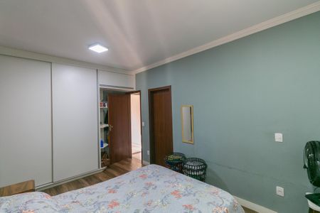 Casa para alugar com 390m², 3 quartos e 2 vagas