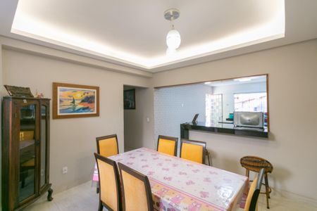 Casa para alugar com 390m², 3 quartos e 2 vagas