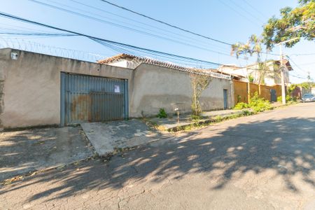 Casa para alugar com 390m², 3 quartos e 2 vagas
