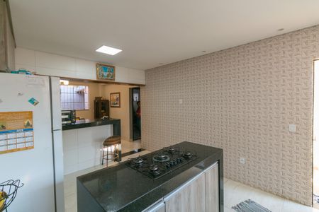 Casa para alugar com 390m², 3 quartos e 2 vagas