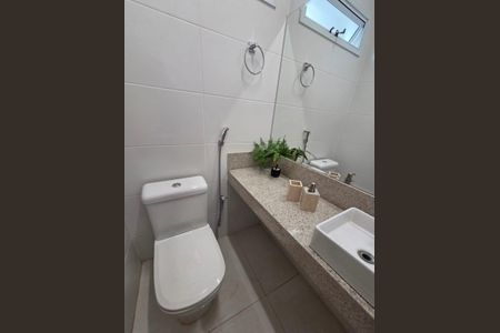 Apartamento à venda com 159m², 2 quartos e 3 vagas Apartamento à venda com 159m², 2 quartos e 3 vagasLavabo