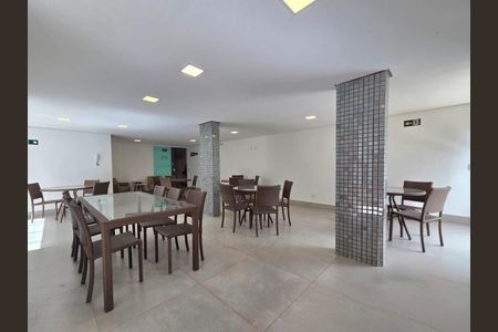 Apartamento à venda com 159m², 2 quartos e 3 vagas Apartamento à venda com 159m², 2 quartos e 3 vagasÁrea comum - Salão de festas