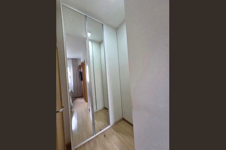 Apartamento à venda com 159m², 2 quartos e 3 vagas Apartamento à venda com 159m², 2 quartos e 3 vagasSuíte 1 - Closet