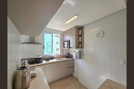 Apartamento à venda com 159m², 2 quartos e 3 vagas Apartamento à venda com 159m², 2 quartos e 3 vagasCozinha
