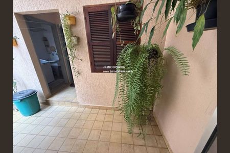 Casa à venda com 160m², 3 quartos e 2 vagas