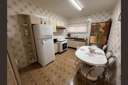 Casa à venda com 160m², 3 quartos e 2 vagas