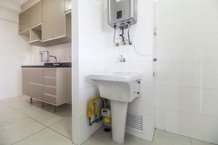 Área de Serviço de apartamento para alugar com 2 quartos, 74m² em Alphaville Empresarial, Barueri