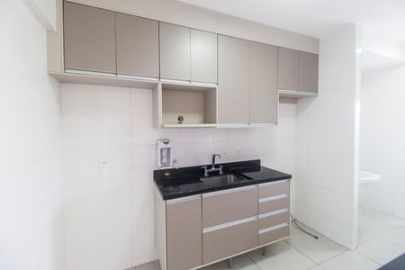 Cozinha de apartamento para alugar com 2 quartos, 74m² em Alphaville Empresarial, Barueri