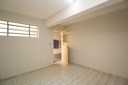 Casa para alugar com 58m², 2 quartos e sem vagaSala