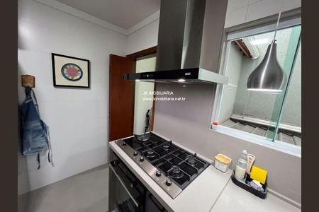 Casa à venda com 197m², 3 quartos e 4 vagas