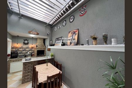 Casa à venda com 197m², 3 quartos e 4 vagas