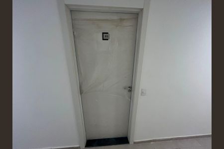 Porta de entrada  de apartamento à venda com 2 quartos, 35m² em Usina Piratininga, São Paulo