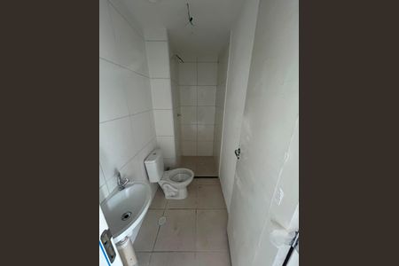 Banheiro de apartamento à venda com 2 quartos, 35m² em Usina Piratininga, São Paulo