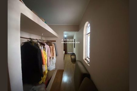 Casa à venda com 2 quartos, 300m² em Vila Nivi, São Paulo