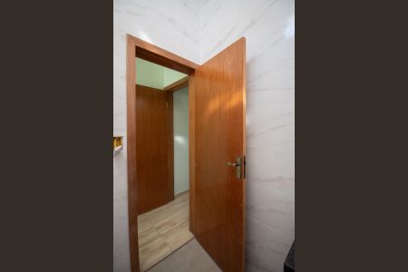 Casa à venda com 75m², 2 quartos e 2 vagas Casa à venda com 75m², 2 quartos e 2 vagasBanheiro da Suíte 2