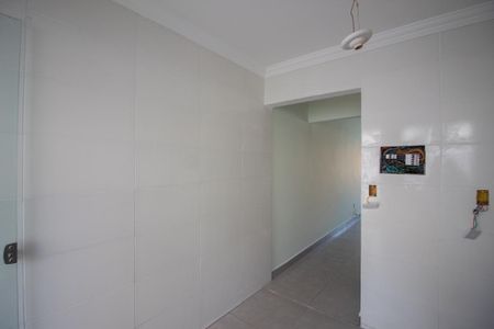 Casa à venda com 75m², 2 quartos e 2 vagas Casa à venda com 75m², 2 quartos e 2 vagasCozinha