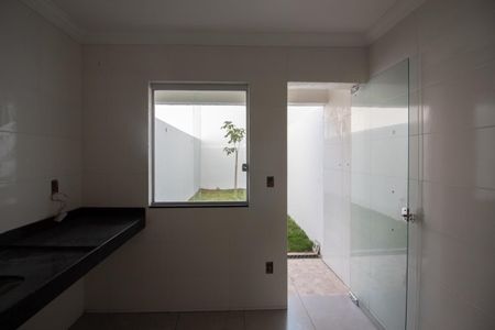 Casa à venda com 75m², 2 quartos e 2 vagas Casa à venda com 75m², 2 quartos e 2 vagasCozinha
