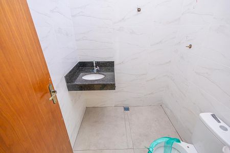 Casa à venda com 75m², 2 quartos e 2 vagas Casa à venda com 75m², 2 quartos e 2 vagasBanheiro da Suíte 2