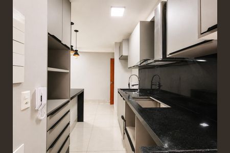 Cozinha de apartamento para alugar com 2 quartos, 57m² em Vila Jaragua, Goiânia