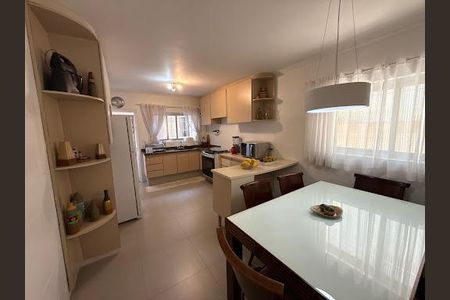 Casa para alugar com 125m², 3 quartos e 2 vagas