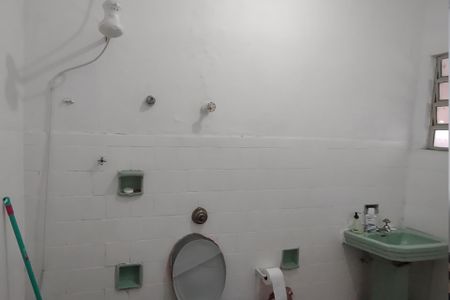 Banheiro de casa à venda com 1 quarto, 400m² em Barcelona, São Caetano do Sul
