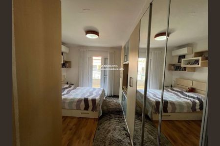 Casa à venda com 216m², 4 quartos e 2 vagas