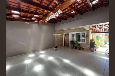 Casa à venda com 4 quartos, 216m² em Vila Guilherme, São Paulo