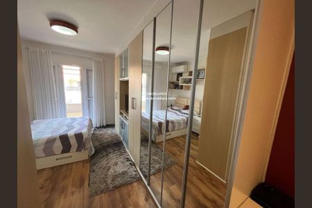 Casa à venda com 216m², 4 quartos e 2 vagas