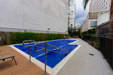 Apartamento à venda com 30m², 1 quarto e sem vaga Apartamento à venda com 30m², 1 quarto e sem vagaPiscina