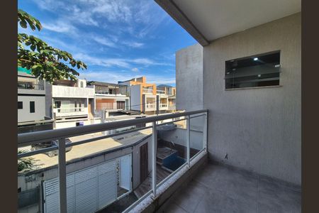 Casa de condomínio para alugar com 137m², 3 quartos e 2 vagas