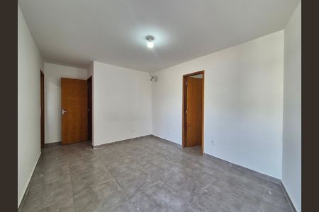 Casa de Condomínio para alugar com 3 quartos, 137m² em Vargem Grande, Rio de Janeiro