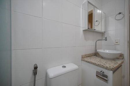 Apartamento para alugar com 77m², 2 quartos e 2 vagasBanheiro Social