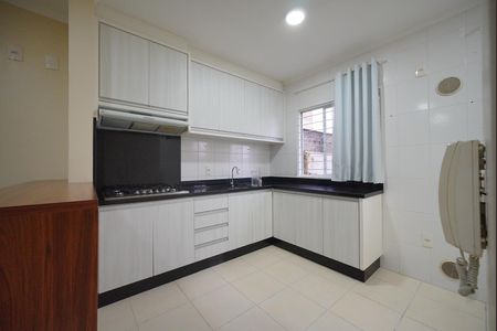 Cozinha de apartamento para alugar com 2 quartos, 77m² em Areias, São José