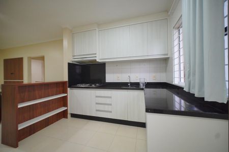 Apartamento para alugar com 77m², 2 quartos e 2 vagasCozinha