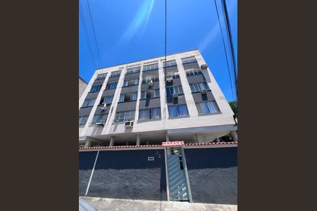 Apartamento para alugar com 60m², 2 quartos e 1 vaga Apartamento para alugar com 60m², 2 quartos e 1 vagaFachada
