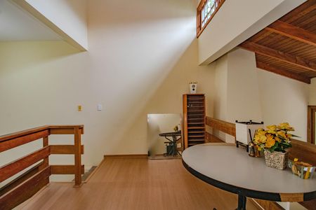 Casa para alugar com 300m², 3 quartos e 2 vagas Casa para alugar com 300m², 3 quartos e 2 vagasMezanino