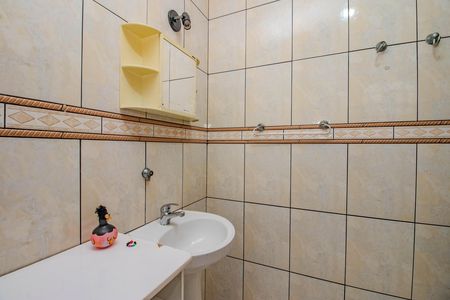 Casa para alugar com 300m², 3 quartos e 2 vagas Casa para alugar com 300m², 3 quartos e 2 vagasBanheiro da Suíte 2