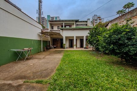 Casa para alugar com 300m², 3 quartos e 2 vagas Casa para alugar com 300m², 3 quartos e 2 vagasFachada