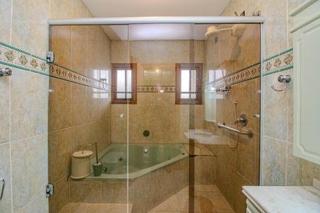 Casa para alugar com 300m², 3 quartos e 2 vagas Casa para alugar com 300m², 3 quartos e 2 vagasBanheiro da Suíte 3