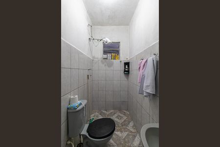 Casa à venda com 345m², 3 quartos e 3 vagas Casa à venda com 345m², 3 quartos e 3 vagasCasa 2 - Banheiro