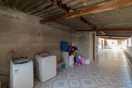 Casa à venda com 345m², 3 quartos e 3 vagas Casa à venda com 345m², 3 quartos e 3 vagasCasa 1 - Área de Serviço
