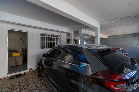 Casa à venda com 345m², 3 quartos e 3 vagas Casa à venda com 345m², 3 quartos e 3 vagasGaragem