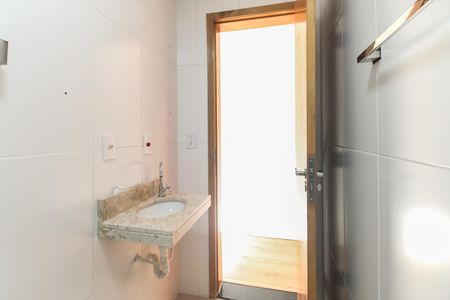 Banheiro de apartamento para alugar com 2 quartos, 48m² em Vila Gomes Cardim, São Paulo