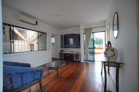 Casa para alugar com 495m², 4 quartos e 4 vagasSala Íntima