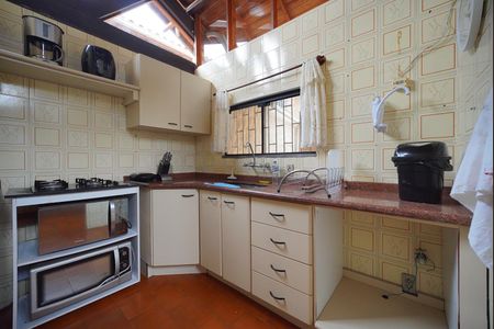 Casa para alugar com 495m², 4 quartos e 4 vagasCozinha