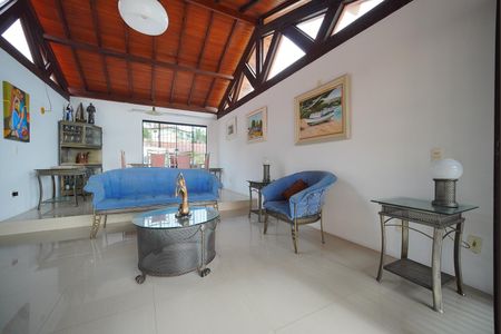 Casa para alugar com 495m², 4 quartos e 4 vagasSala