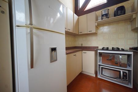 Casa para alugar com 495m², 4 quartos e 4 vagasCozinha