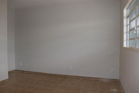 Casa para alugar com 420m², 4 quartos e 3 vagassala