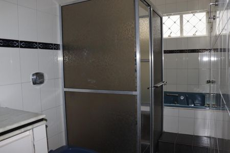 Casa para alugar com 420m², 4 quartos e 3 vagasBanheiro da Suíte 1